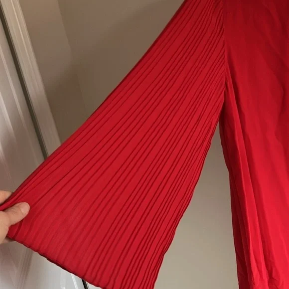 BB Dakota red chiffon mini dress size large pleated bell sleeves rhinestones New - Picture 4 of 8